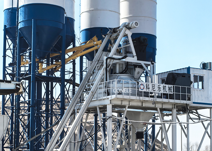 風(fēng)電混塔項(xiàng)目-科尼樂UHPC移動式混凝土攪拌站